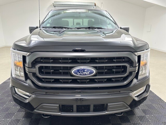 2023 Ford F-150 XLT photo 2