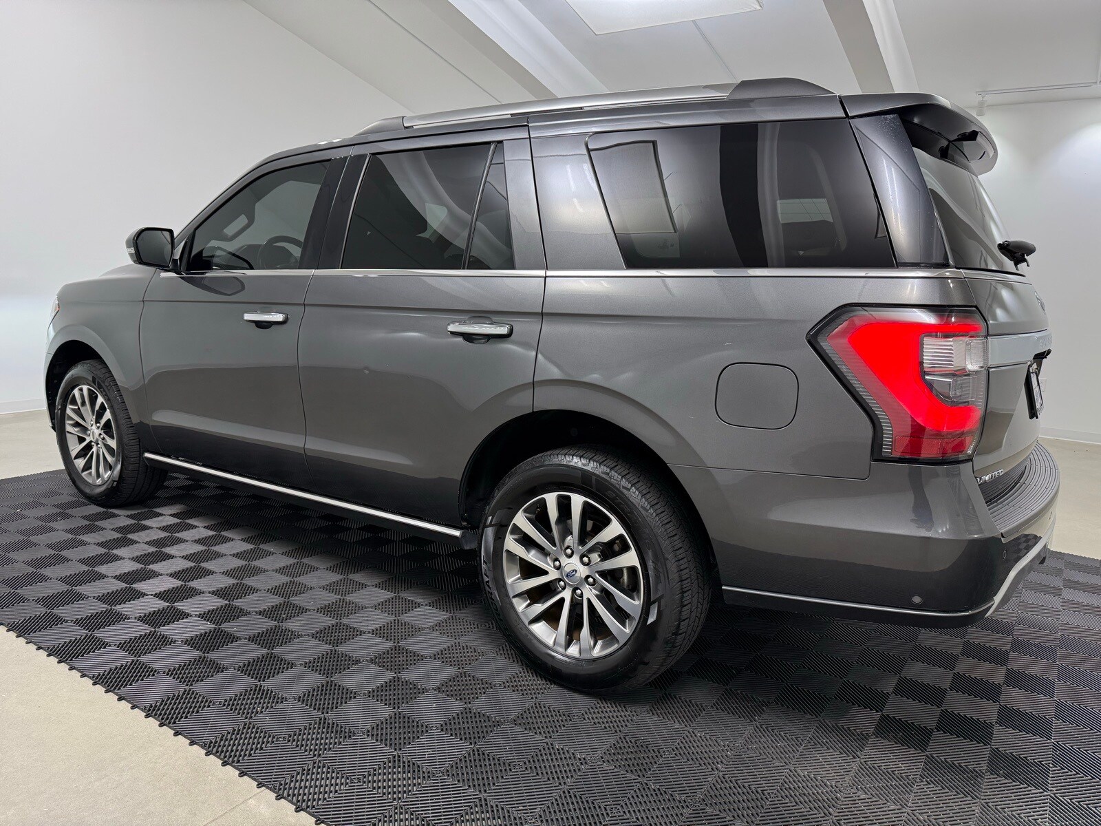 2018 Ford Expedition Limited photo 4