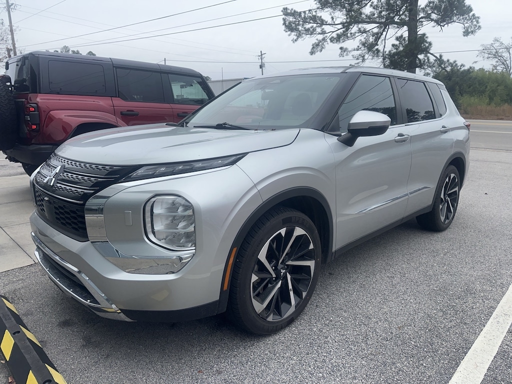 Used 2022 Mitsubishi Outlander ES SUV