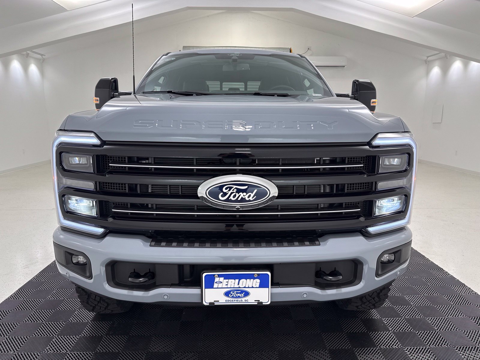 New 2027 Ford F-250SD Platinum Truck