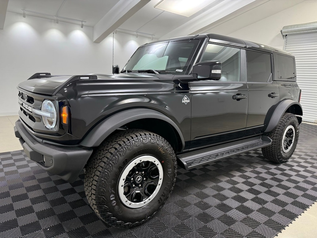 New 2025 Ford Bronco Outer Banks SUV
