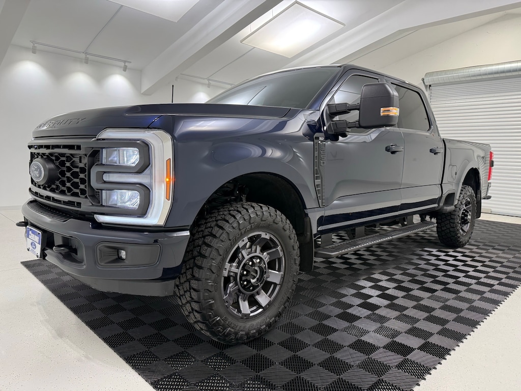 Used 2024 Ford F-250SD XLT Truck