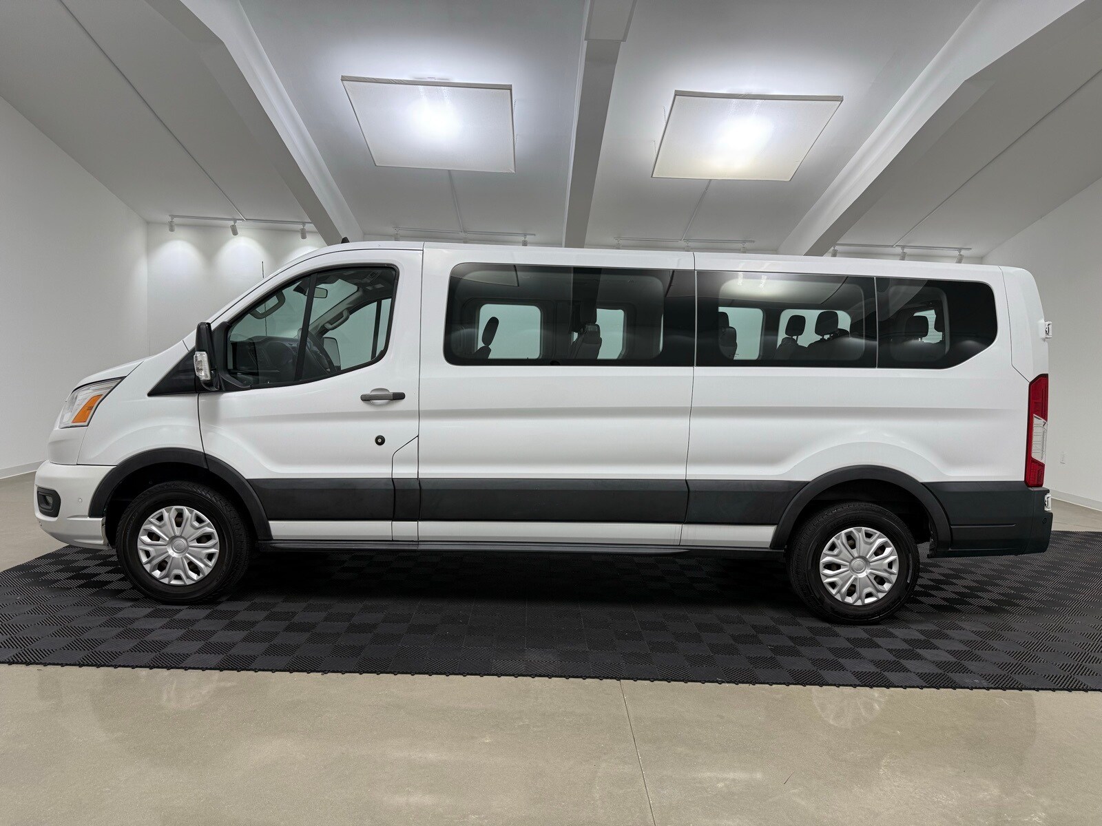 2021 Ford Transit photo 2