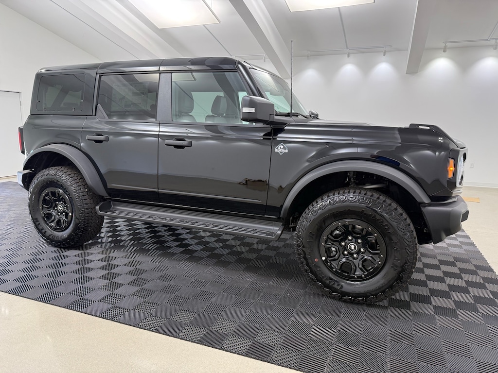 New 2025 Ford Bronco Outer Banks SUV