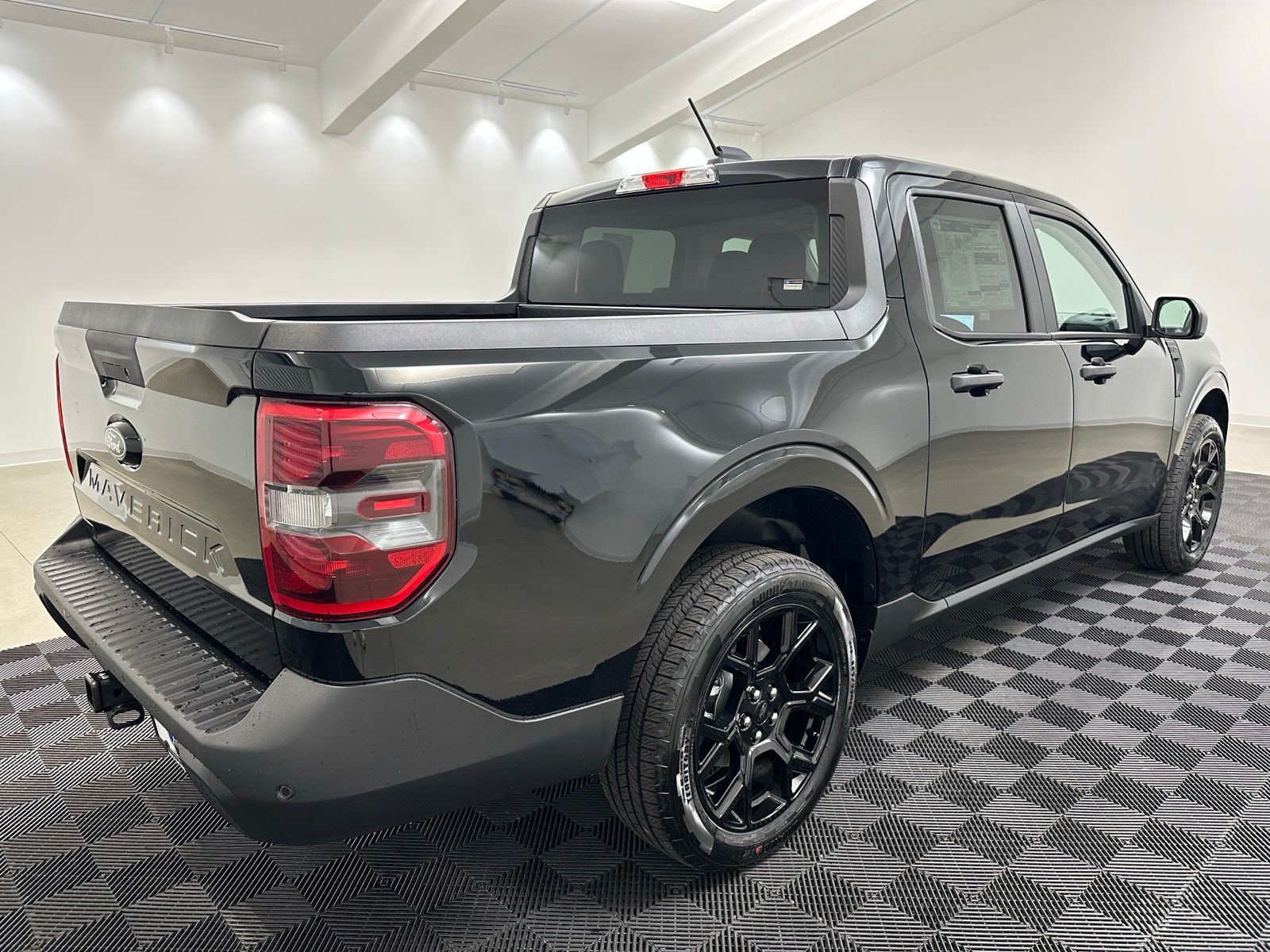 2025 Ford Maverick XLT - Photo 8