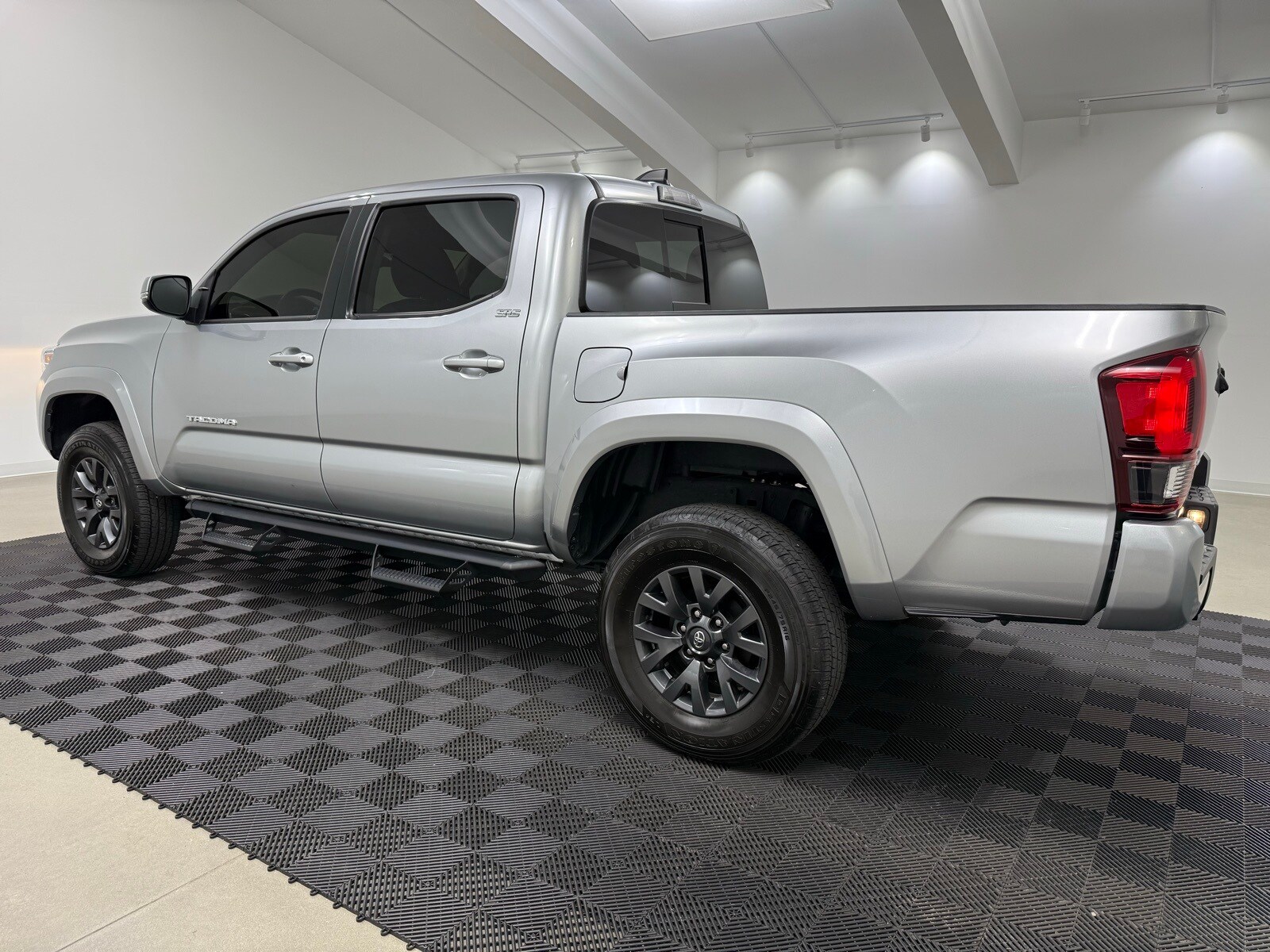 2023 Toyota Tacoma SR5 photo 3