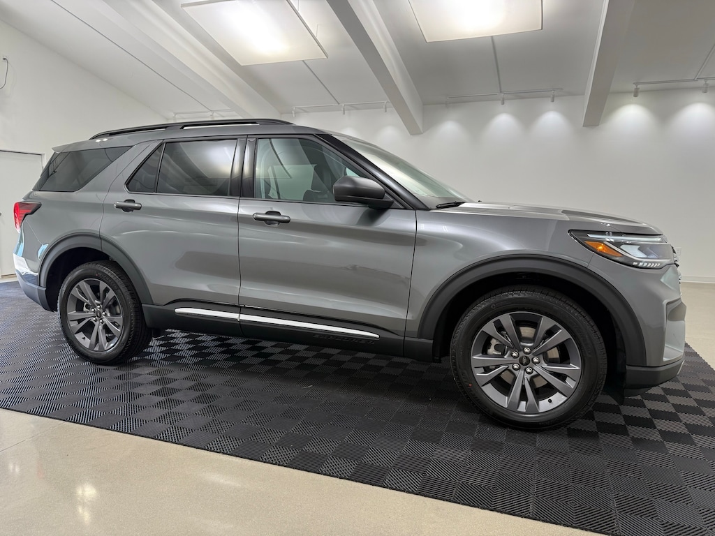 New 2025 Ford Explorer Active SUV