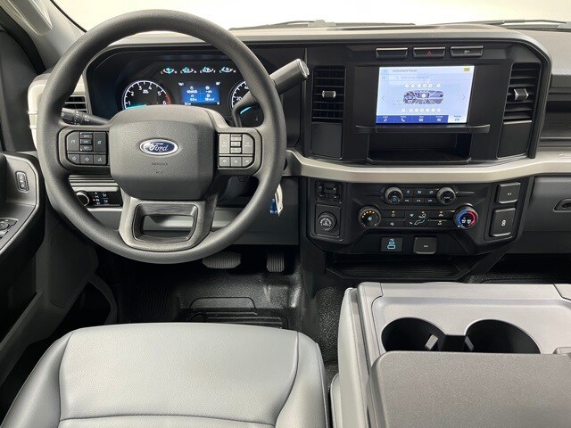 2024 Ford F-350 photo 3