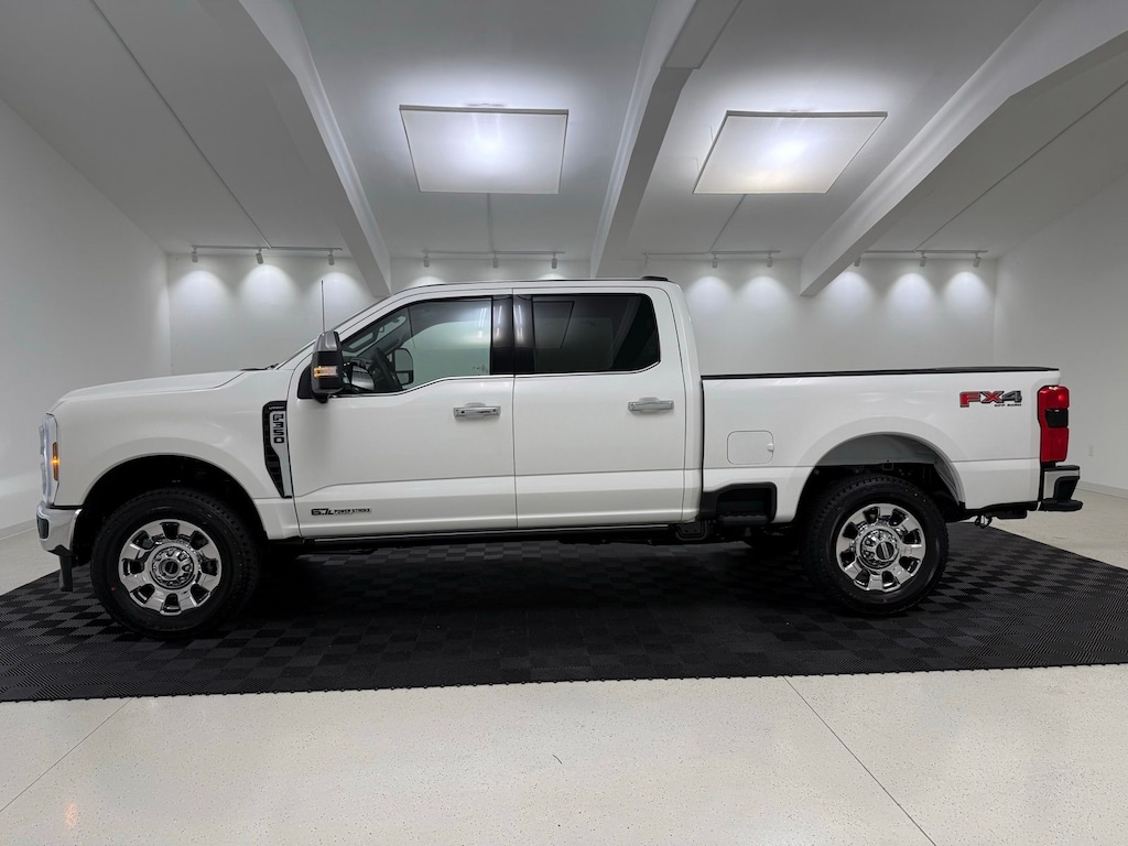 New 2026 Ford F-350SD Lariat Truck