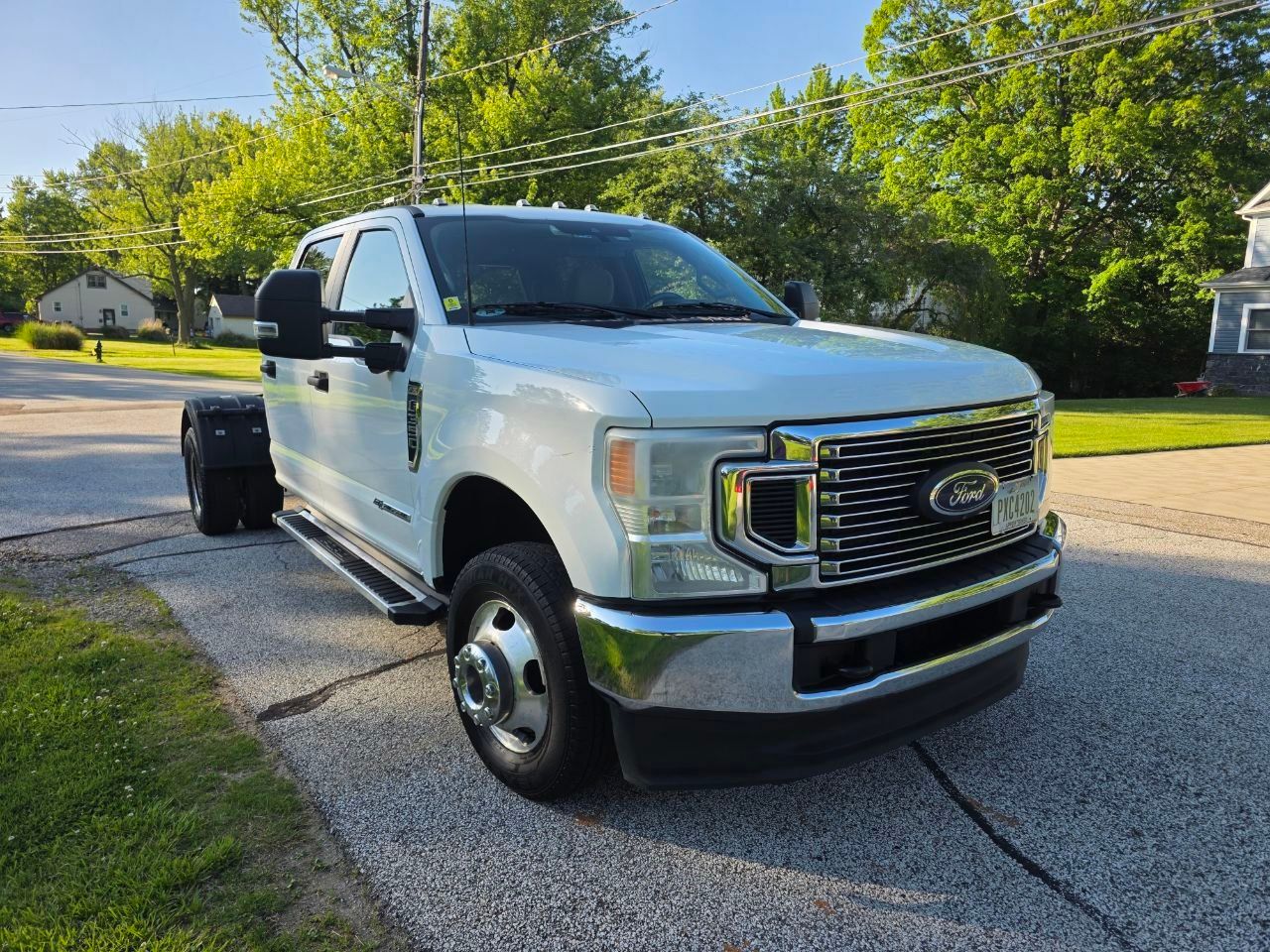 2022 Ford F-350 XL 4x4 Crew Cab 8' Box DRW's photo