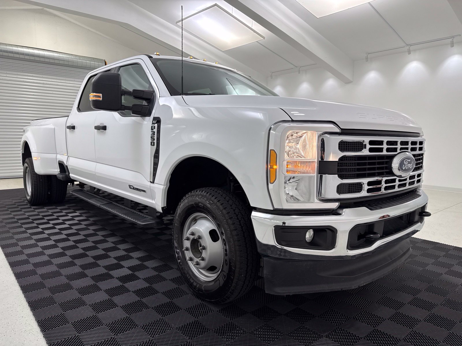  Ford F-350SD
