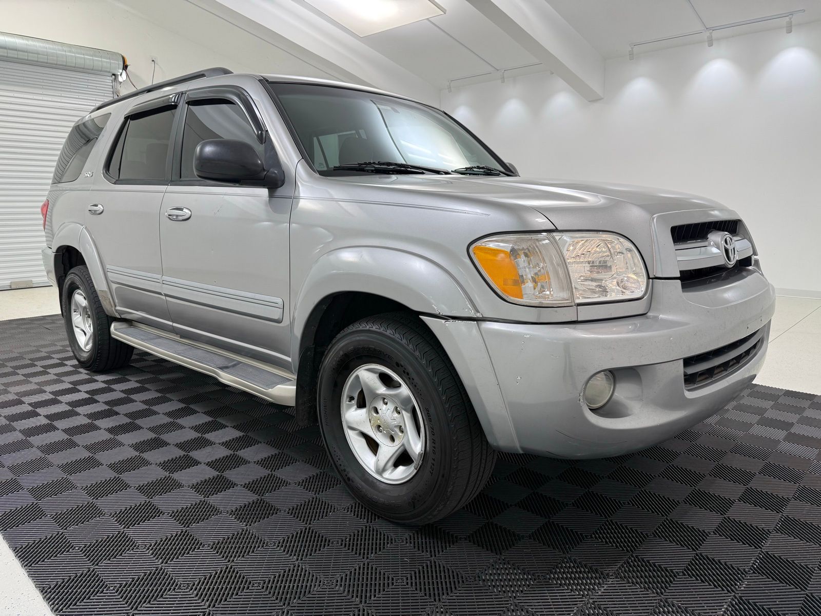 2005 Toyota Sequoia SR5