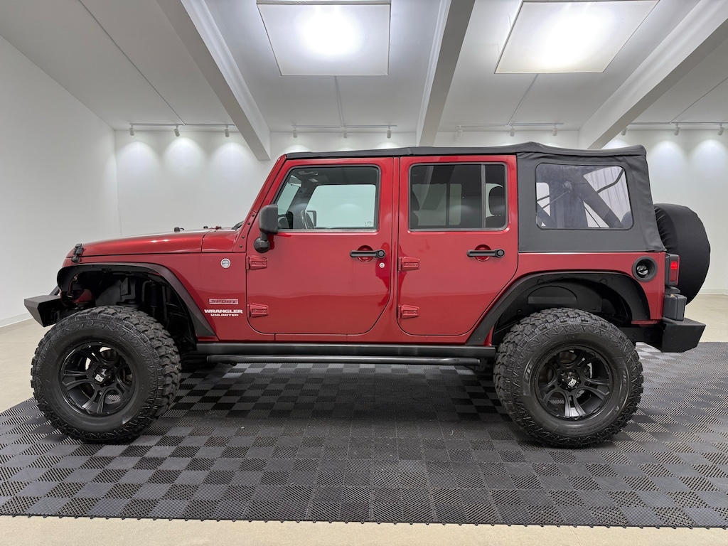Used 2012 Jeep Wrangler Unlimited Rubicon SUV