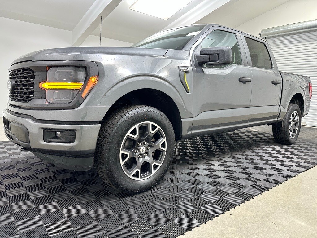 2025 Ford F-150 STX photo 3