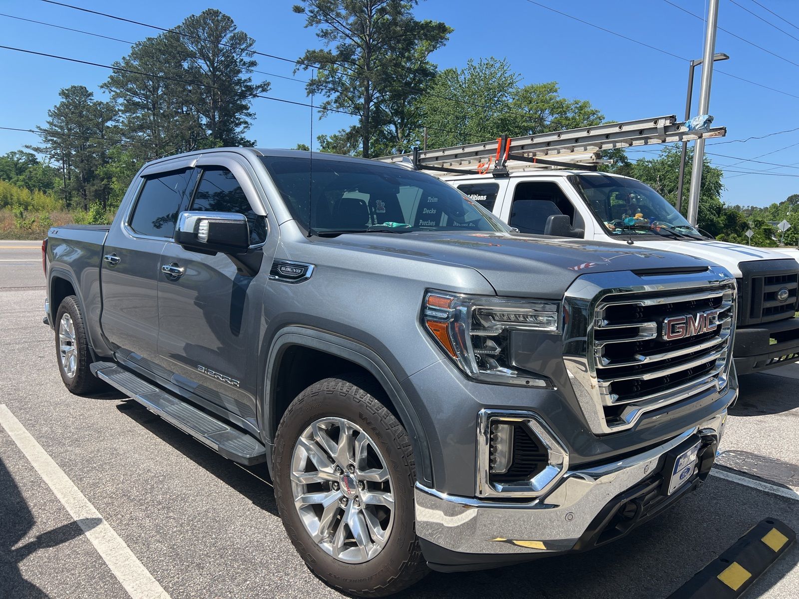 2020 GMC Sierra 4WD Crew Cab Short Box SLT's photo