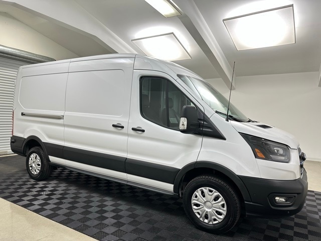 2024 Ford E-Transit Cargo Van Base's photo