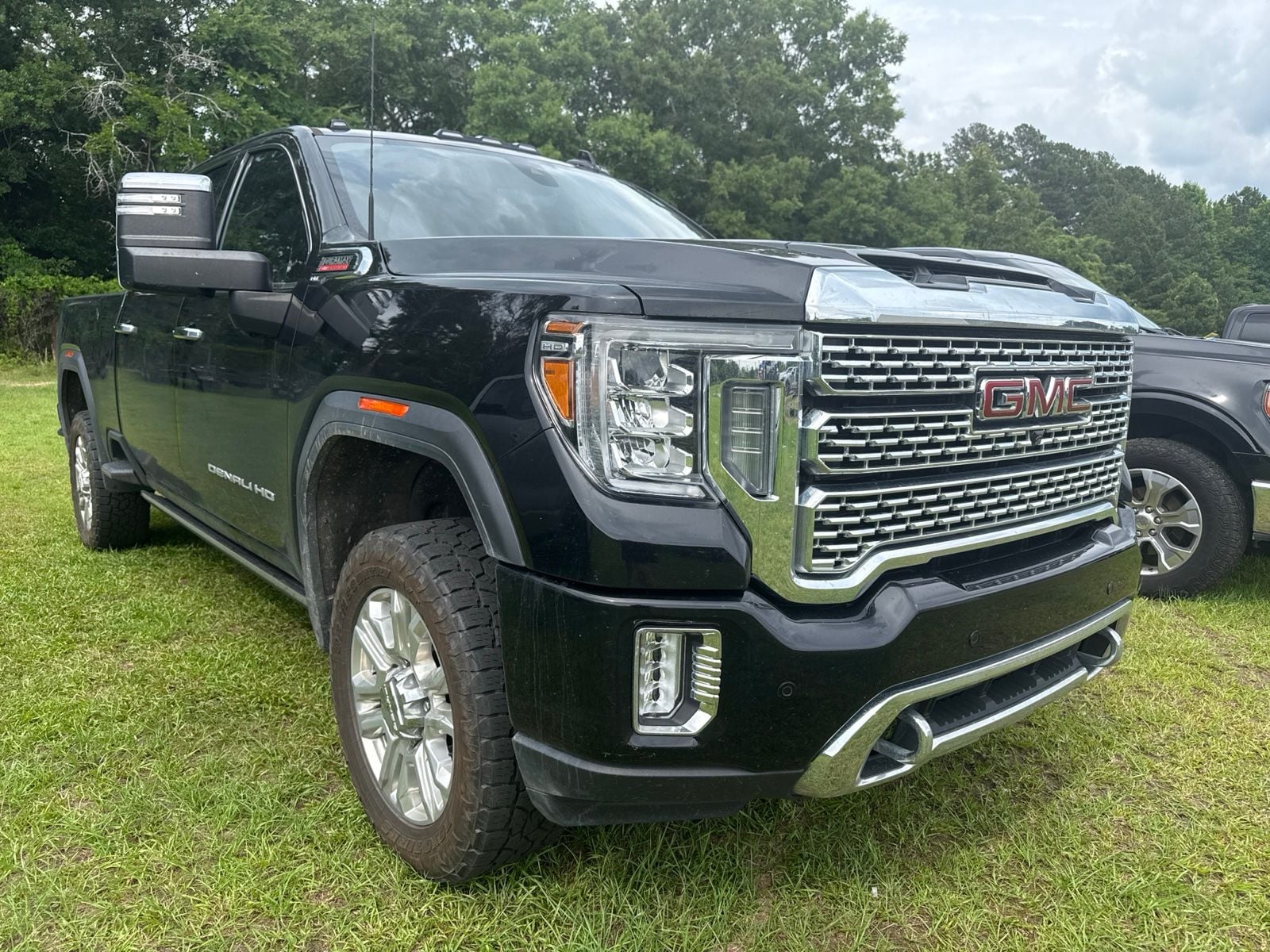 2023 GMC Sierra 4WD Crew Cab Standard Box Denali's photo