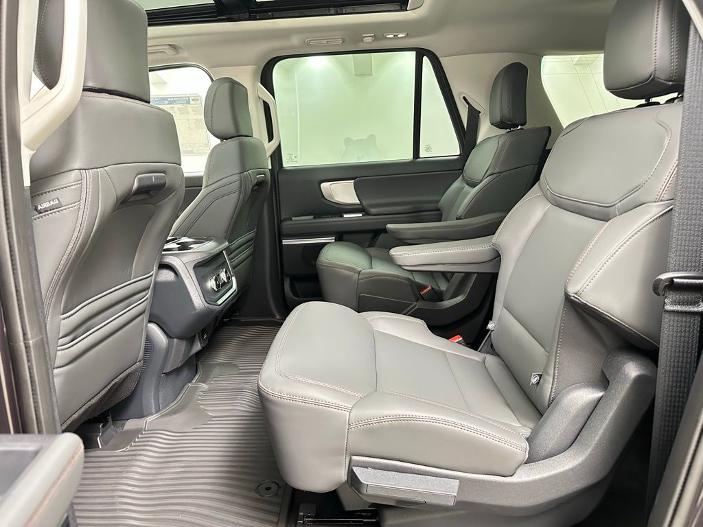 2025 Ford Expedition MAX Active - Photo 18