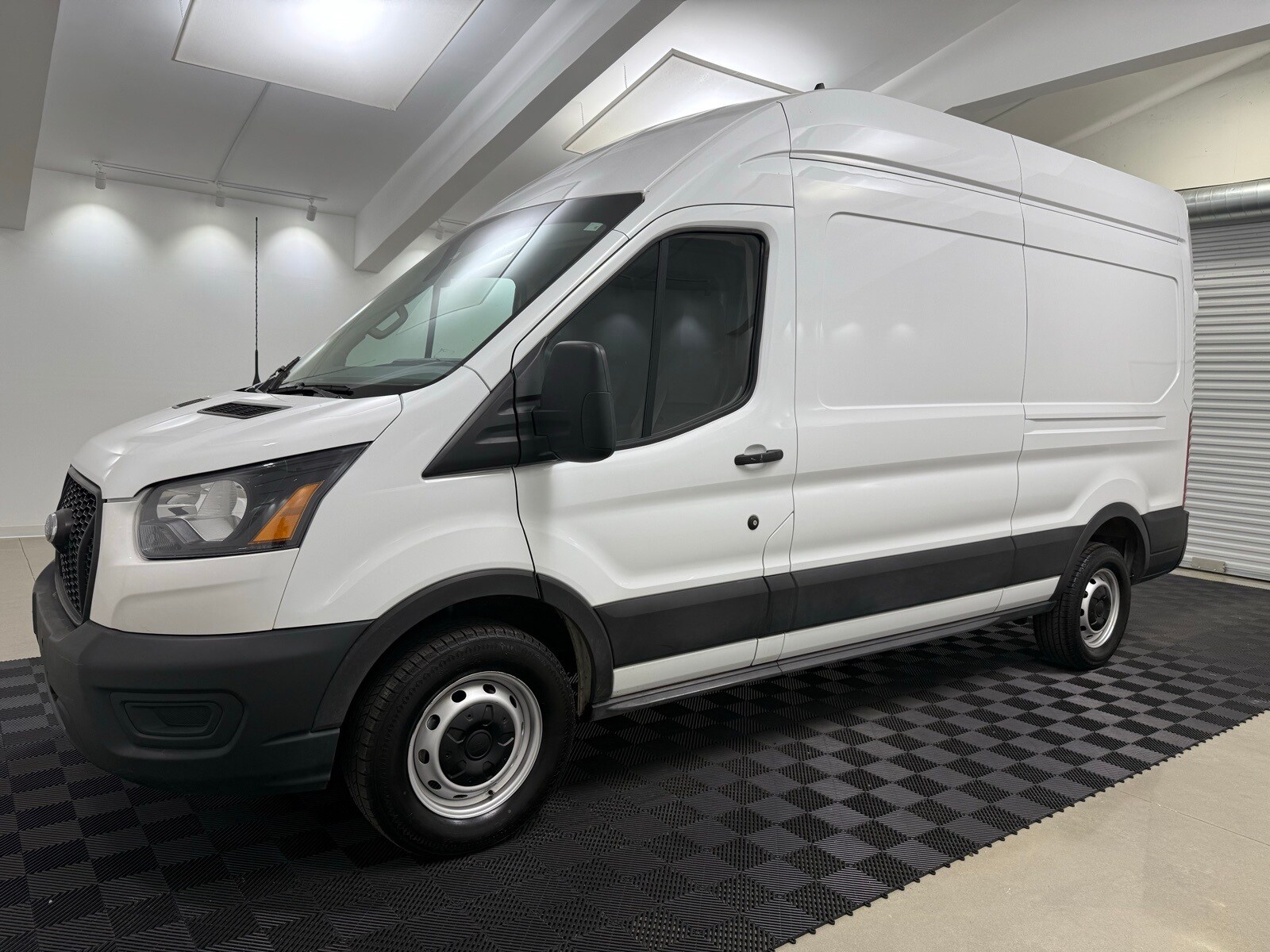 2023 Ford Transit photo 3