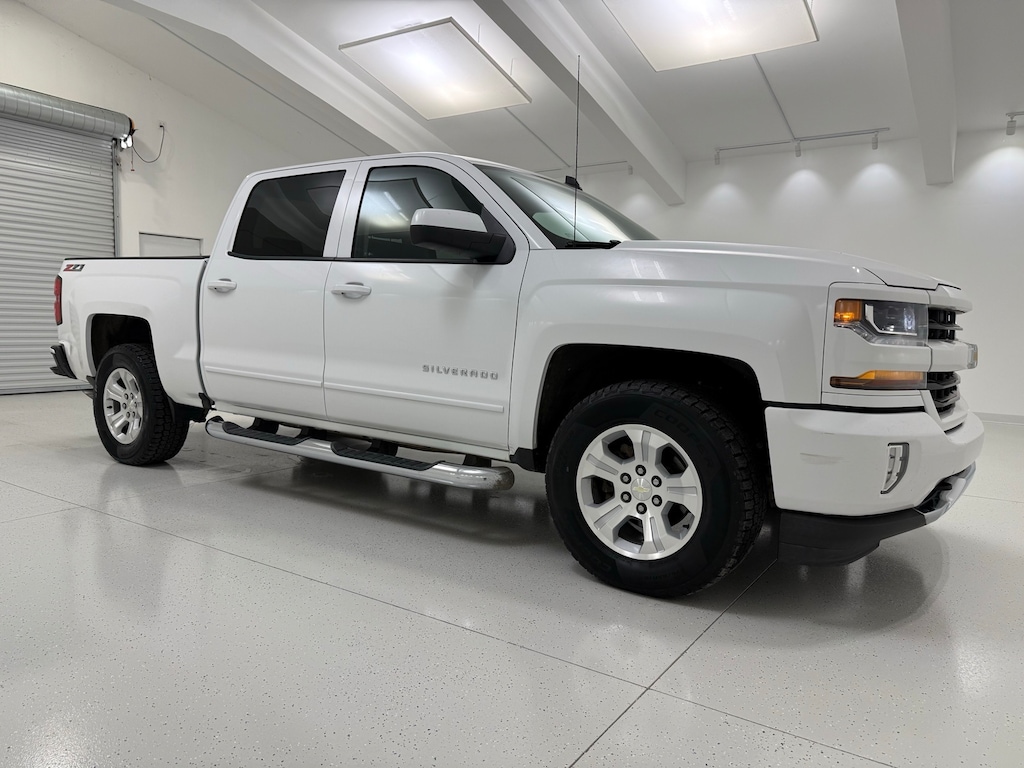 Used 2017 Chevrolet Silverado 1500 LT Truck