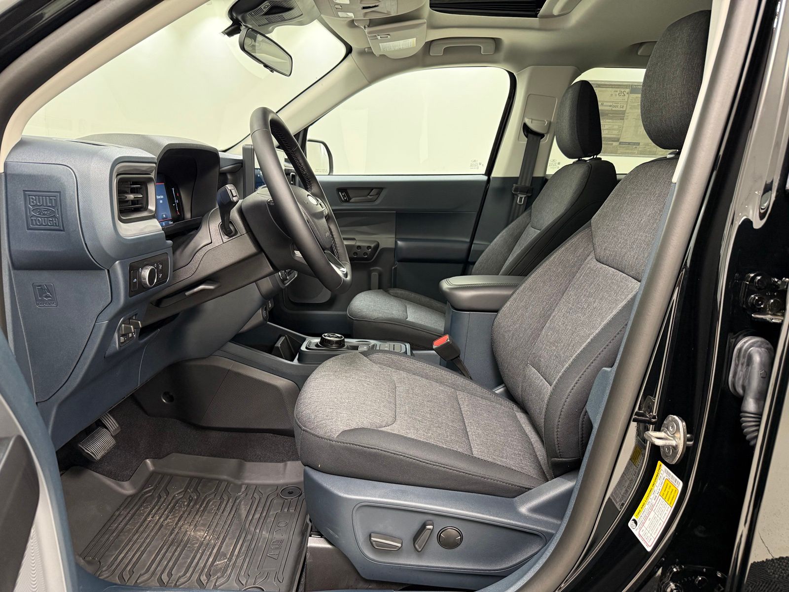 2025 Ford Maverick XLT - Photo 17