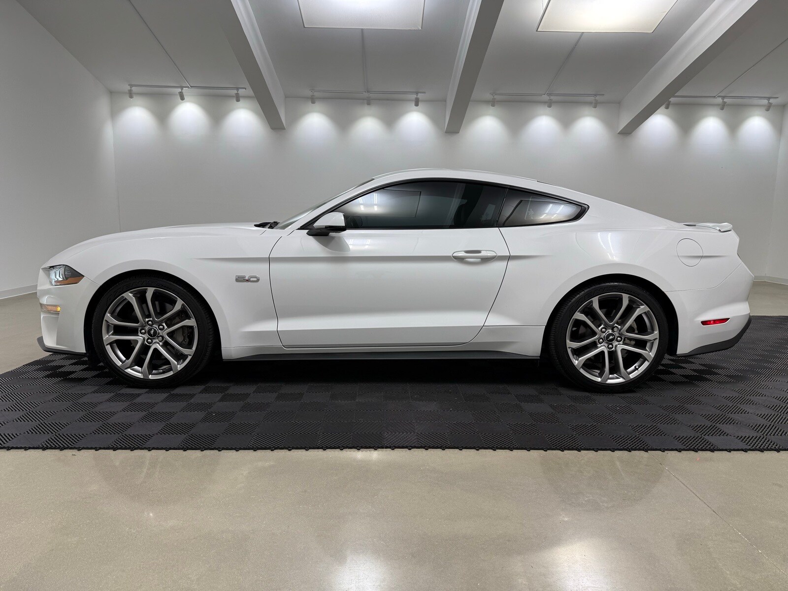 2018 Ford Mustang GT Premium photo 4