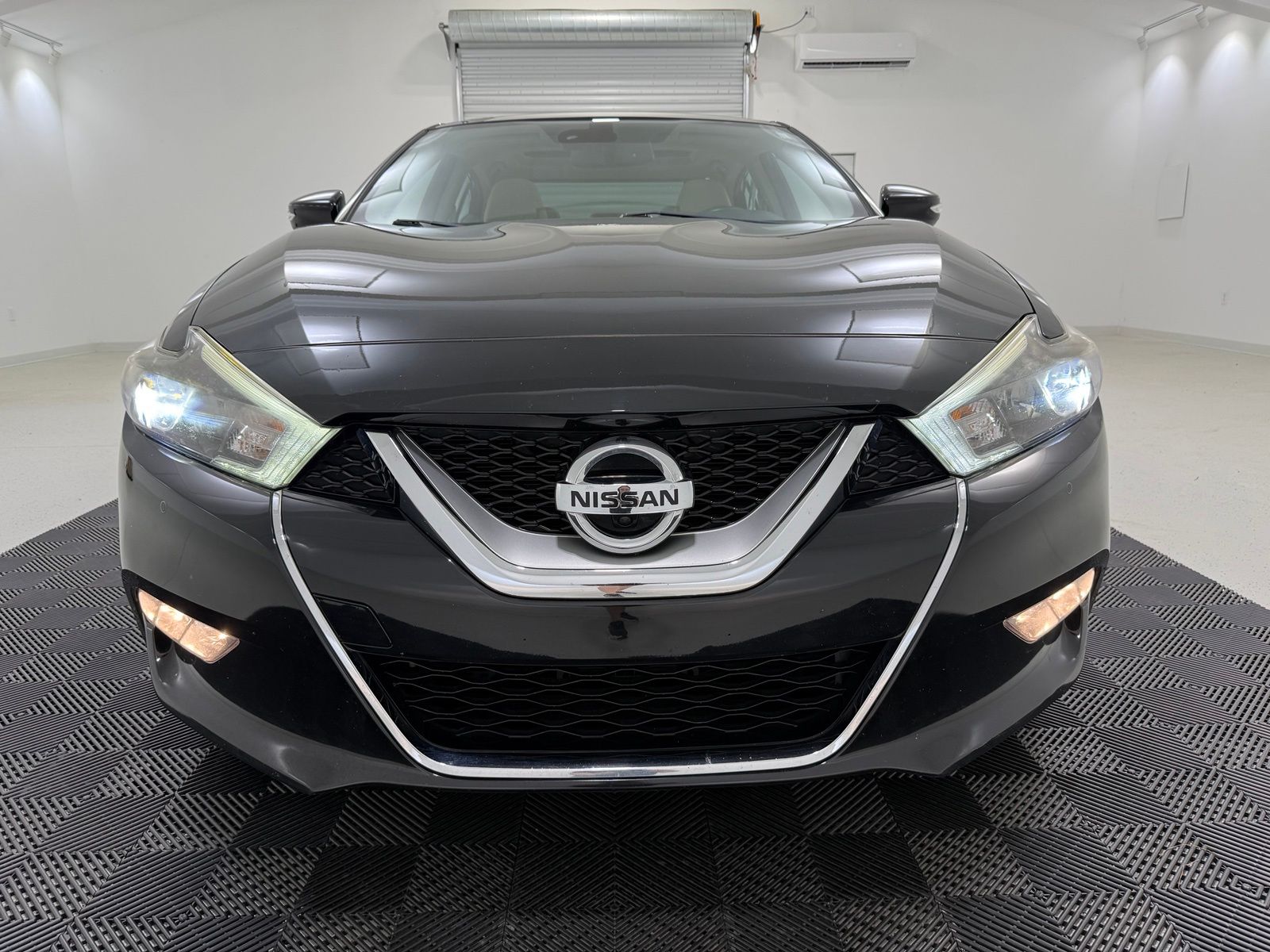 Used 2017 Nissan Maxima Platinum with VIN 1N4AA6AP5HC434561 for sale in Edgefield, SC