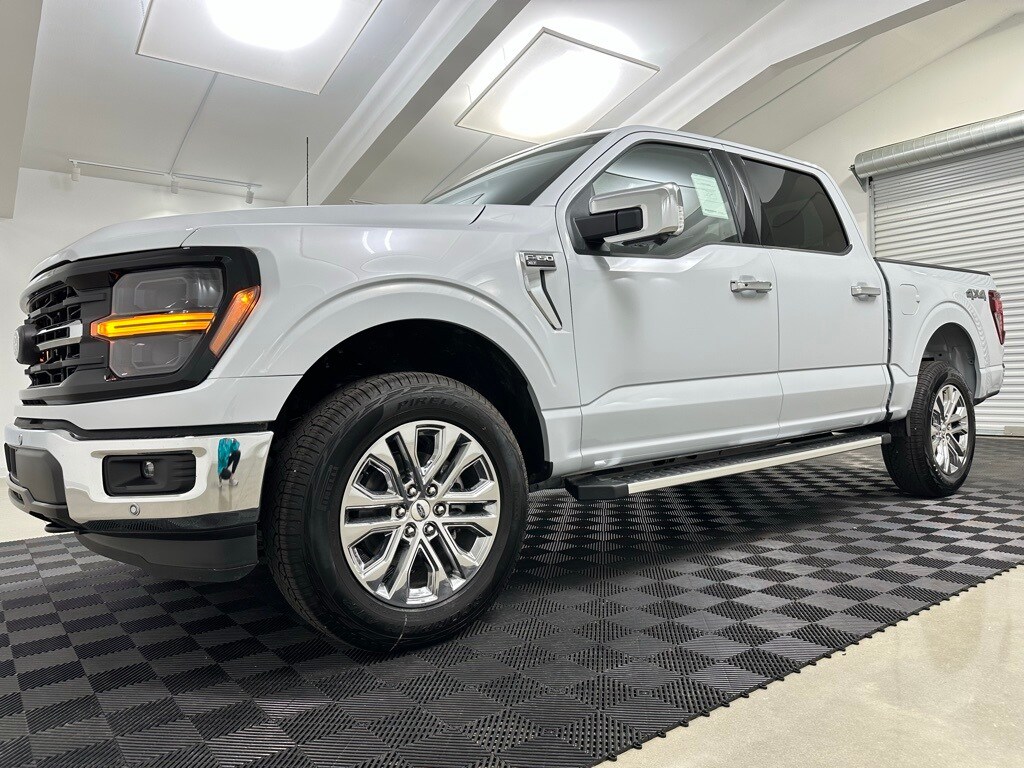2025 Ford F-150 XLT photo 3
