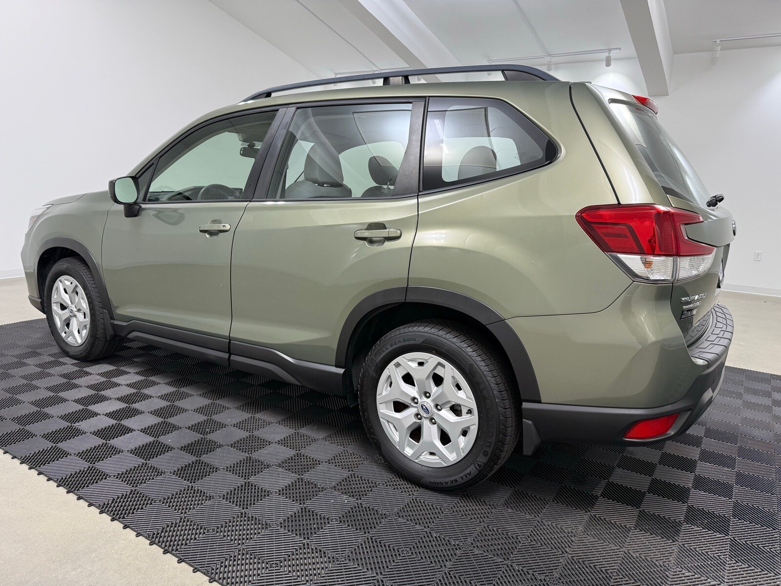 2019 Subaru Forester Base photo 4