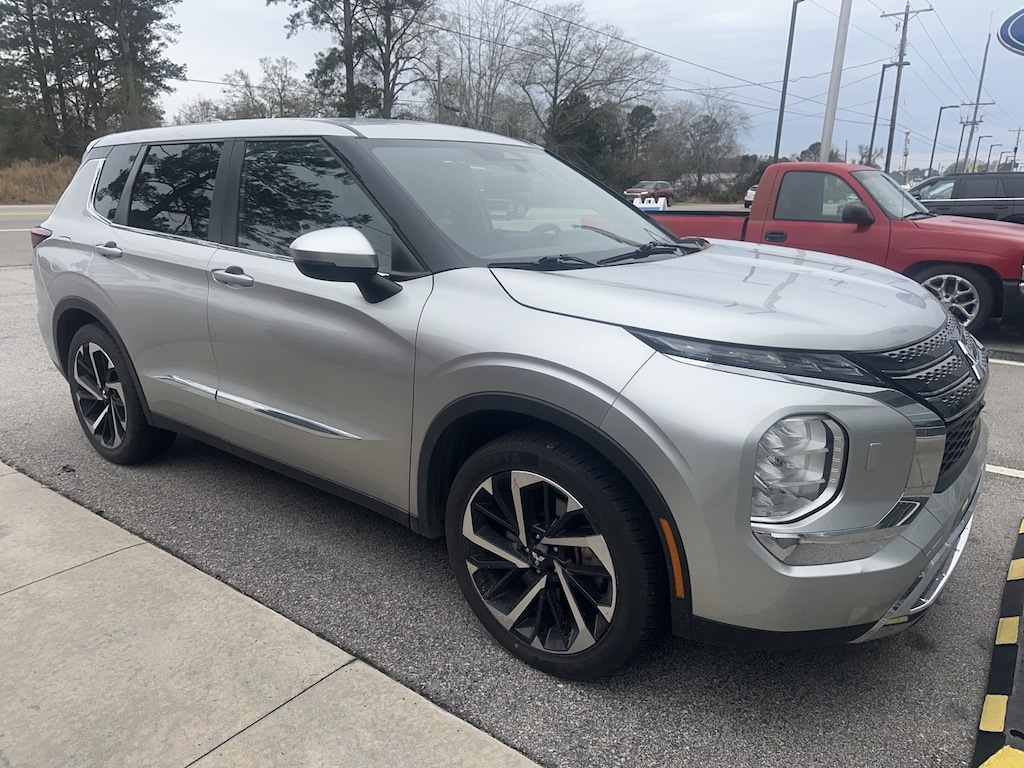 Used 2022 Mitsubishi Outlander ES SUV