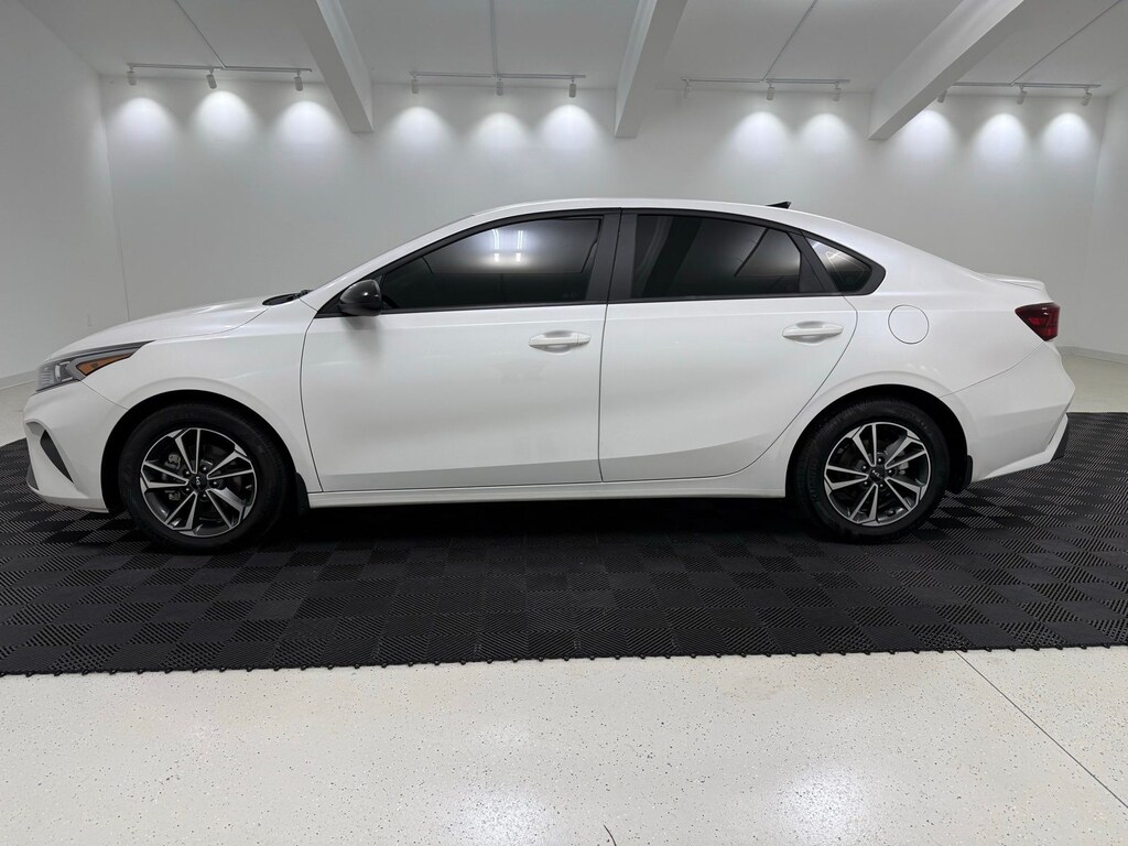 Used 2024 Kia Forte LXS Sedan