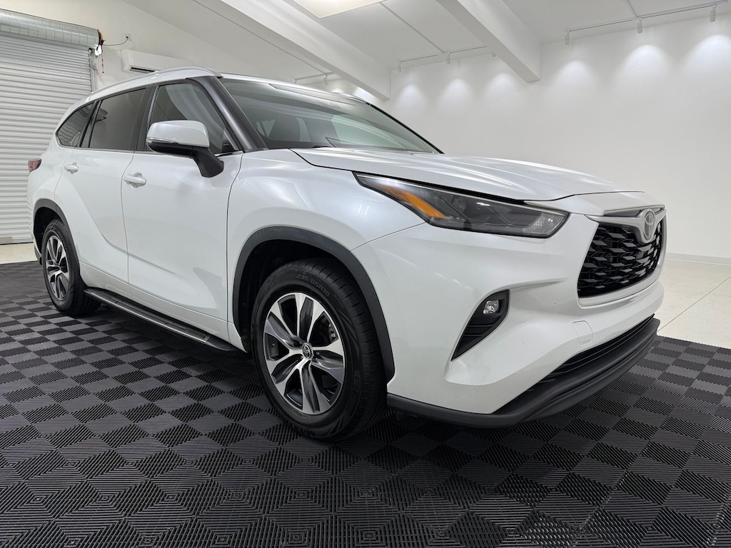 Used 2022 Toyota Highlander XLE SUV