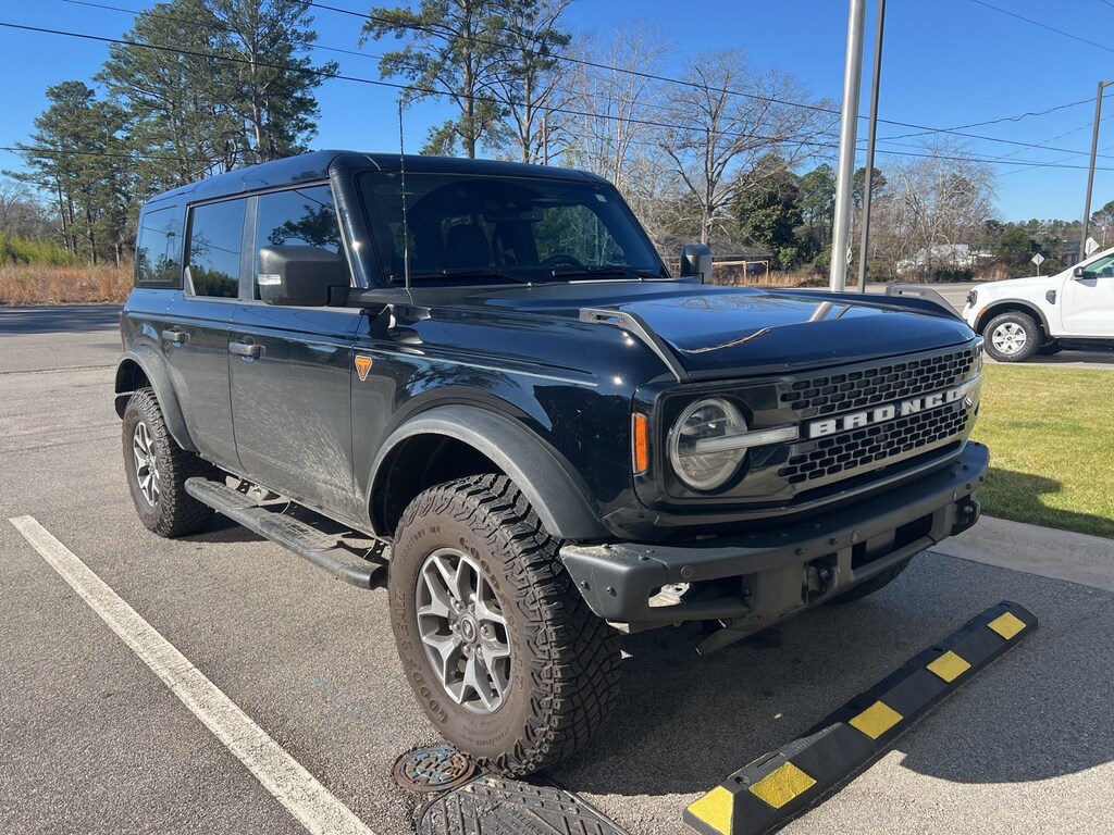Used 2025 Ford Bronco Badlands SUV
