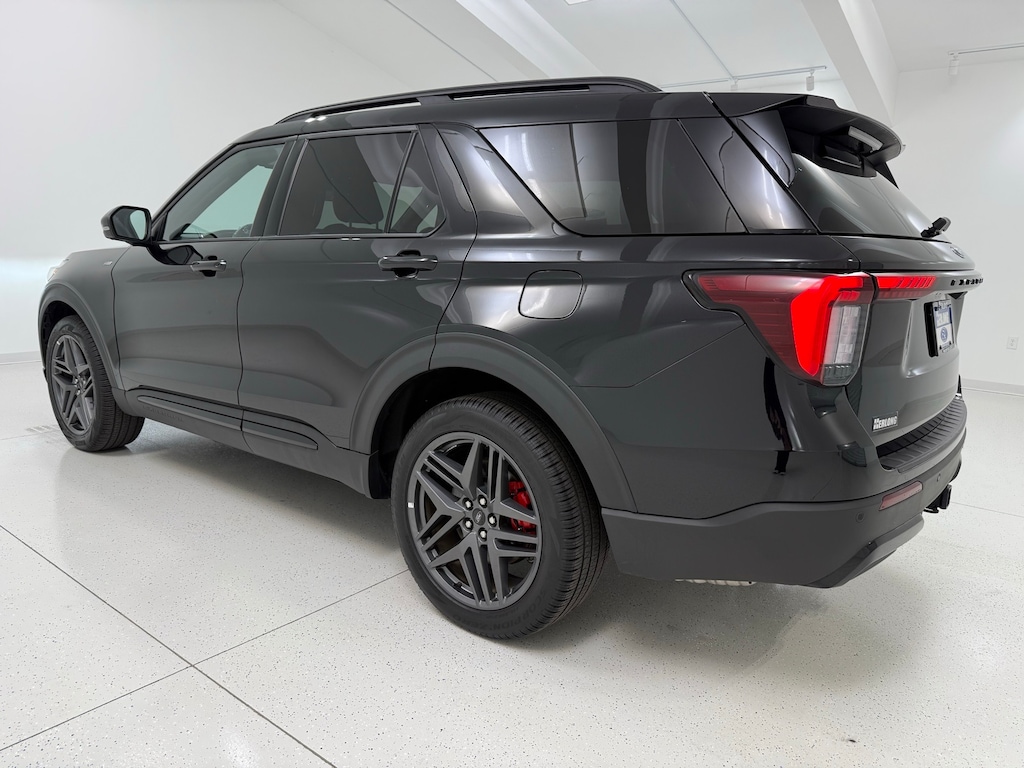 Used 2025 Ford Explorer ST-Line SUV