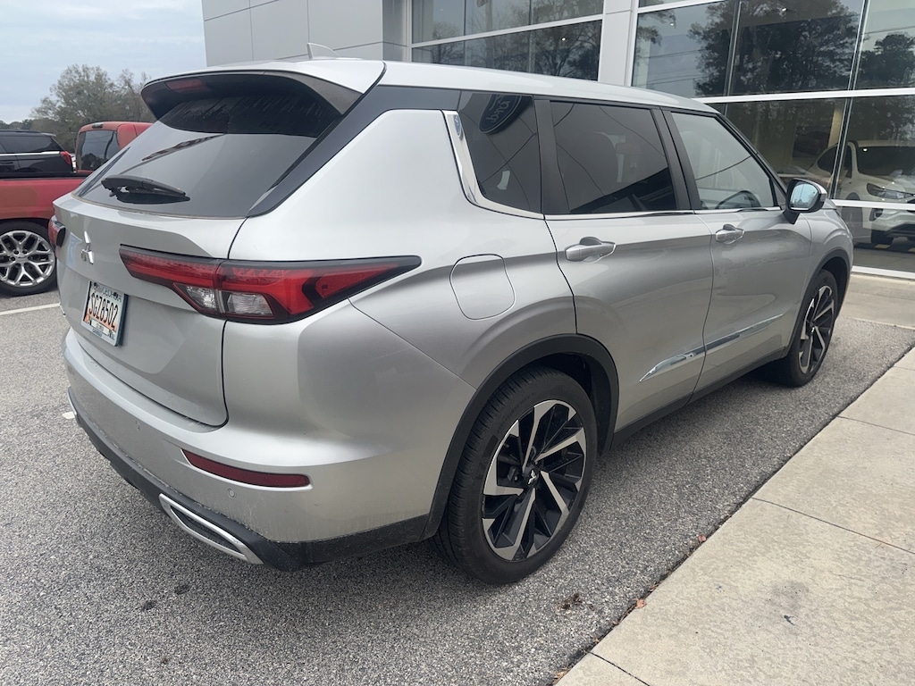 Used 2022 Mitsubishi Outlander ES SUV