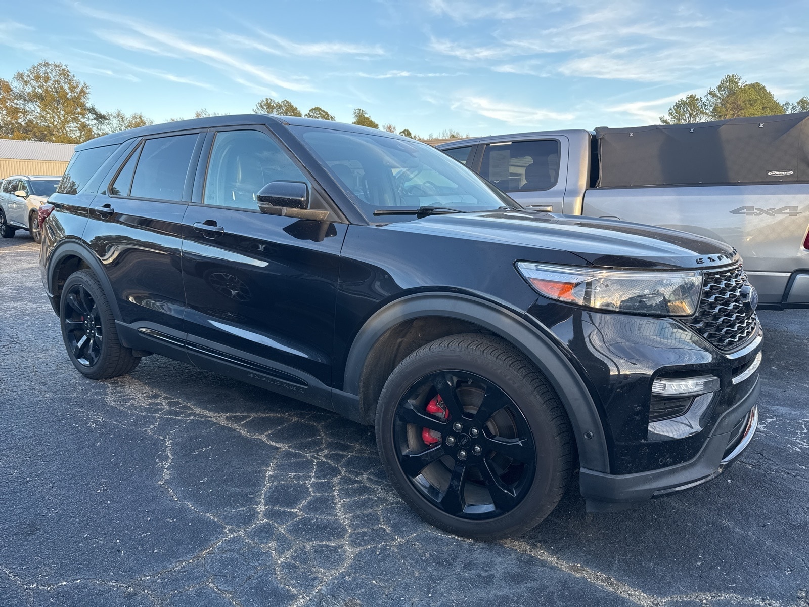 2021 Ford Explorer ST's photo