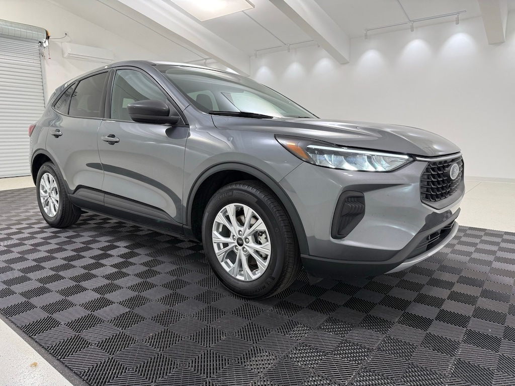 Used 2025 Ford Escape Active SUV
