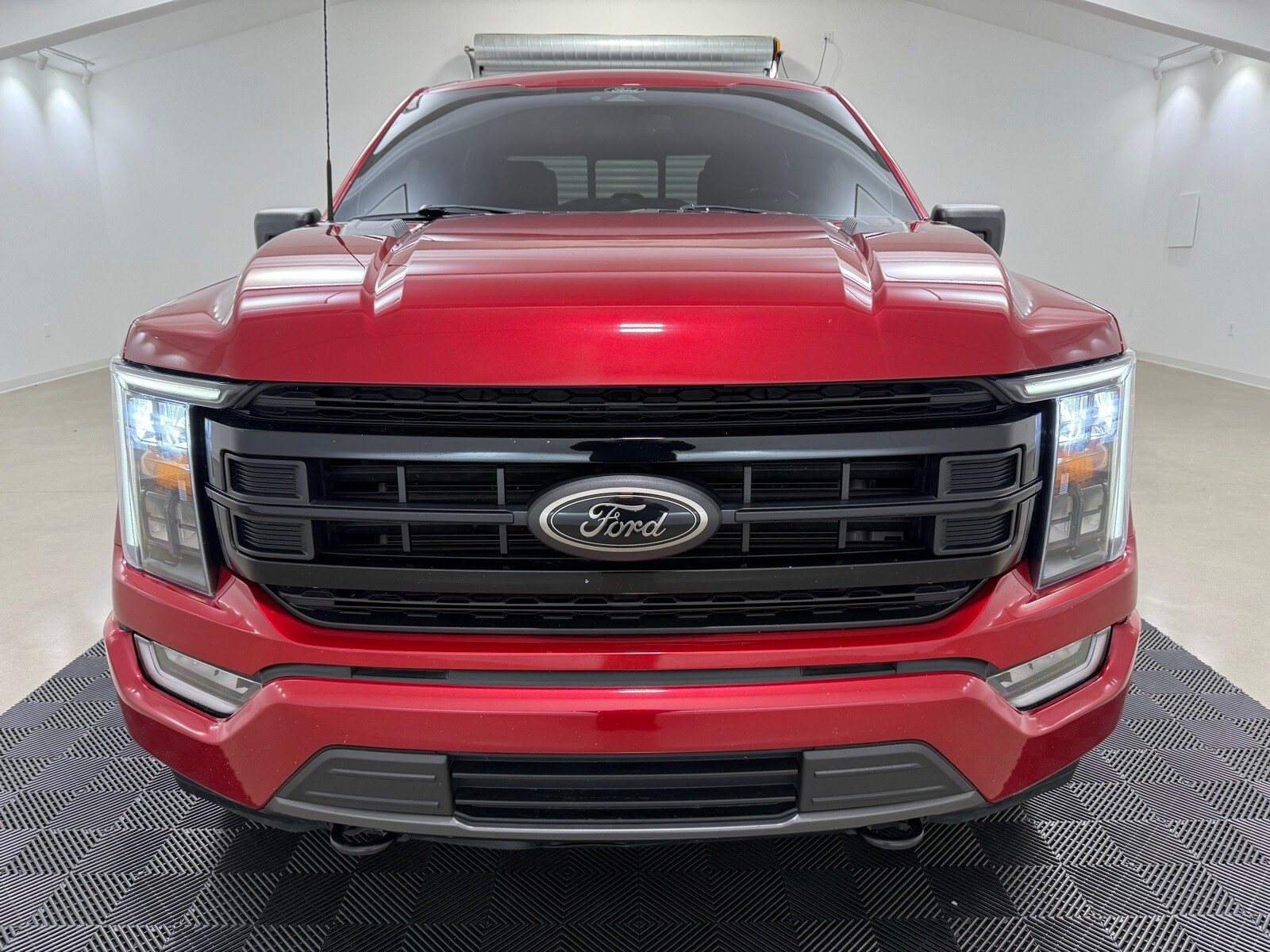 2022 Ford F-150 XLT photo 2