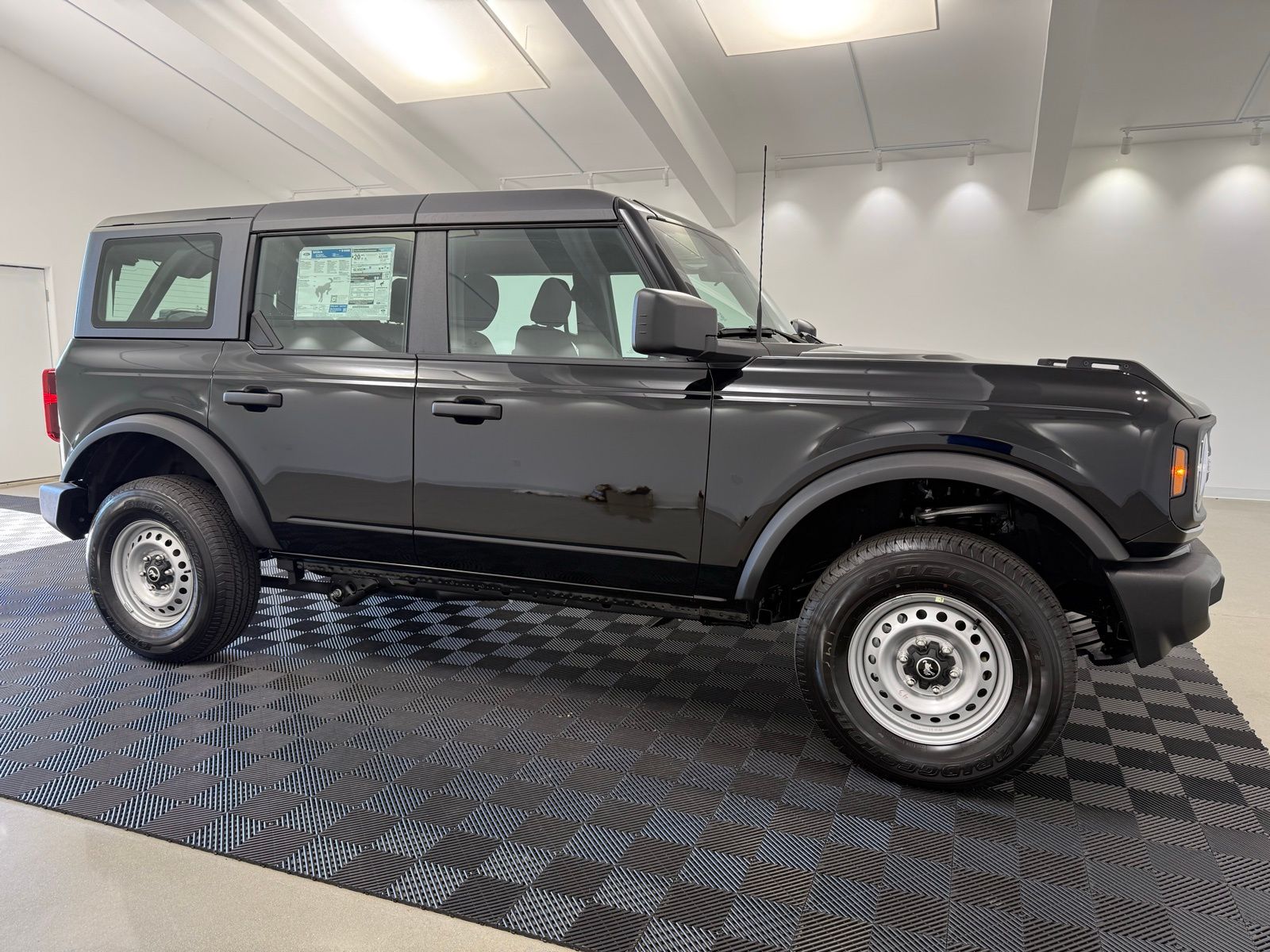 2025 Ford Bronco 4-Door