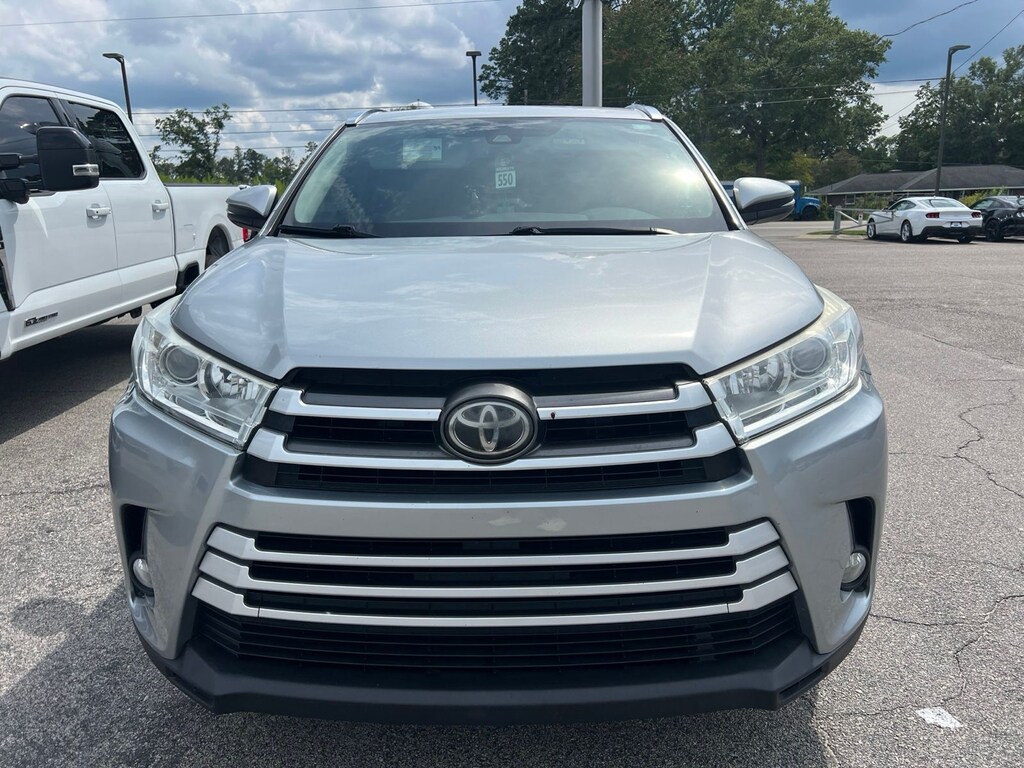 Used 2017 Toyota Highlander XLE SUV