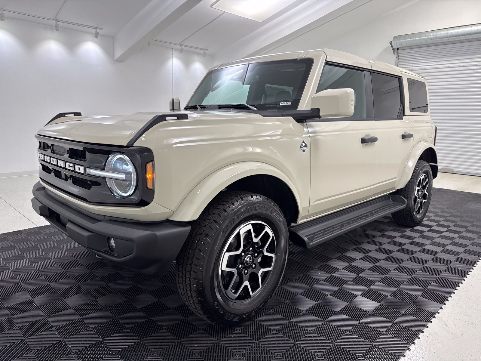 New 2026 Ford Bronco Outer Banks SUV