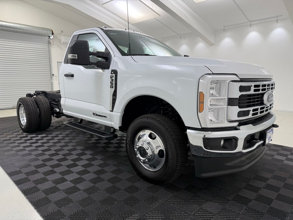 New 2025 Ford F-350SD XL Chassis