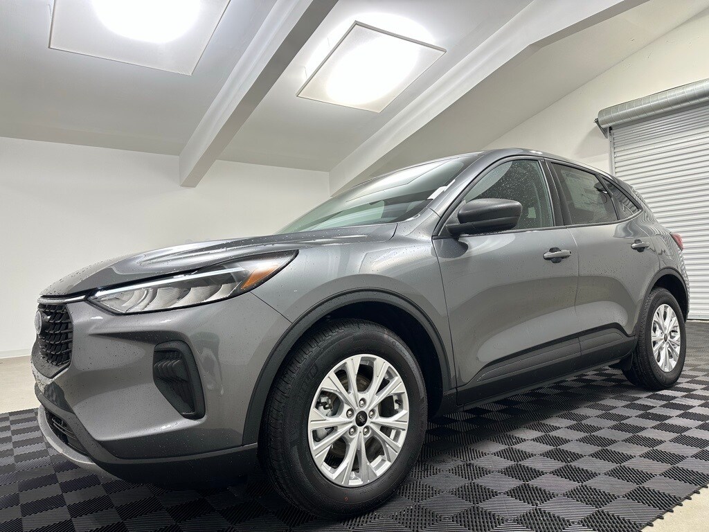 2025 Ford Escape Active photo 3