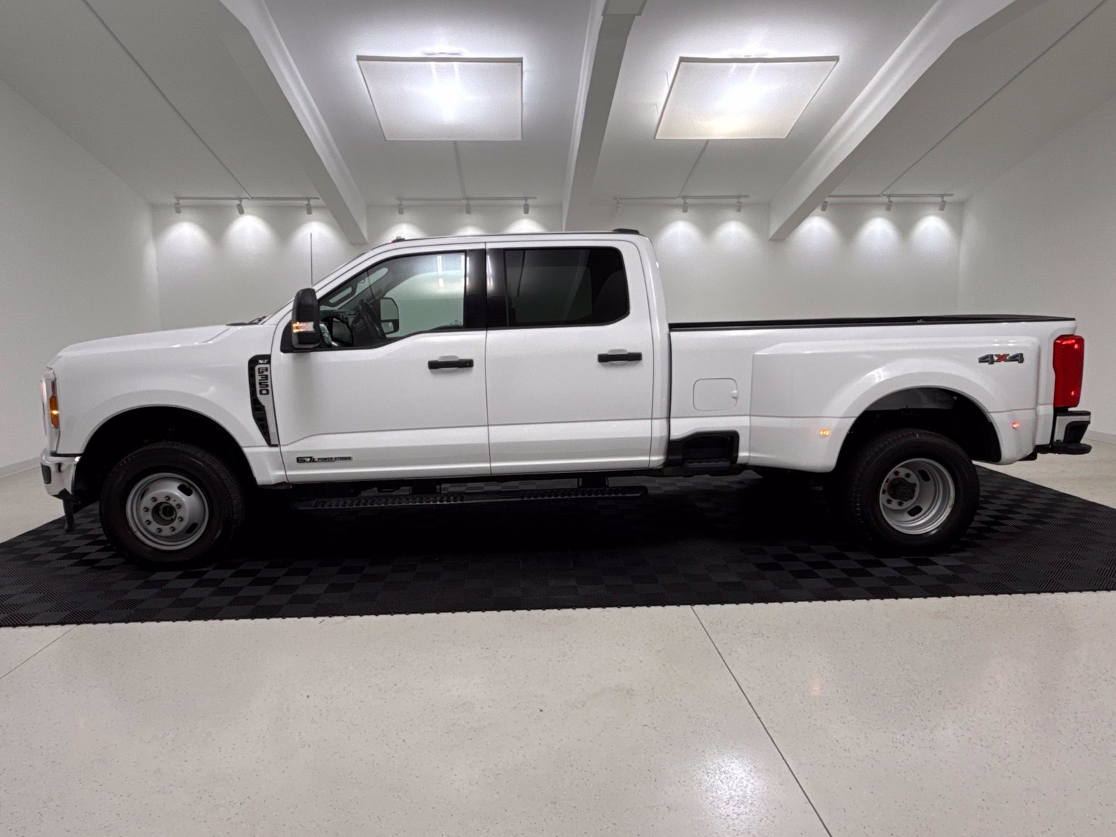 Used 2025 Ford F-350SD XLT Truck