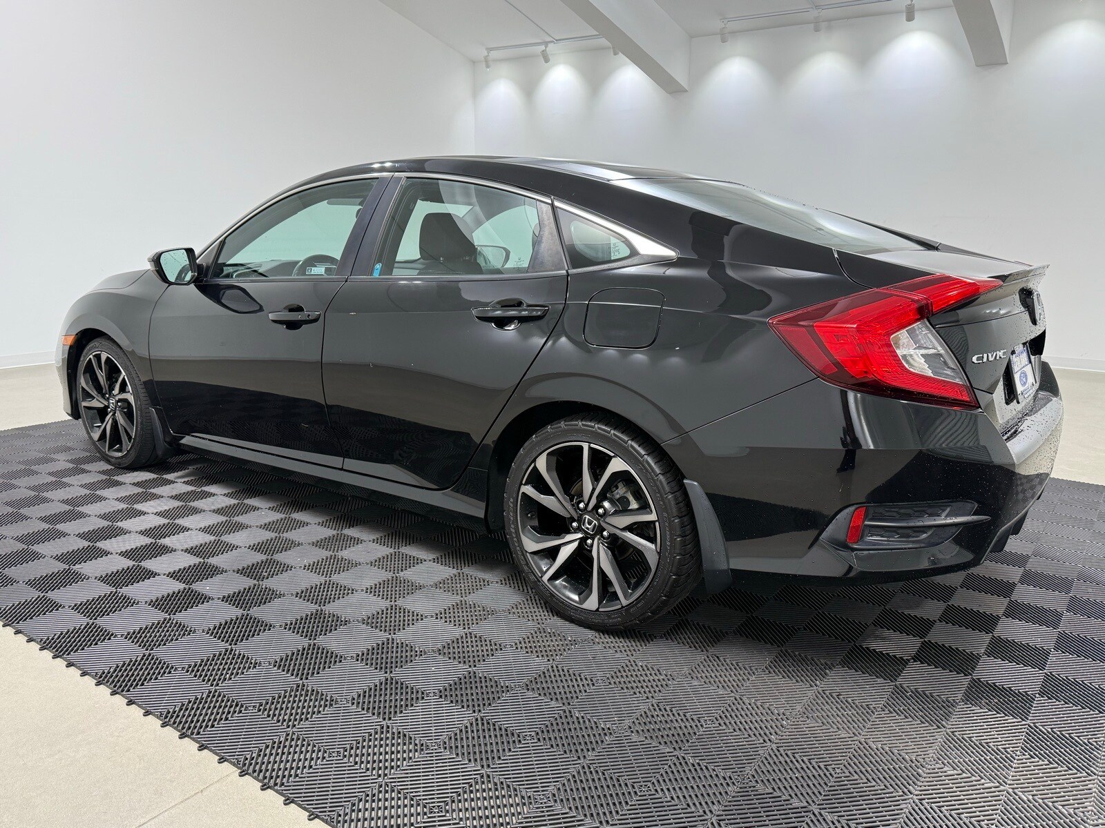 2020 Honda Civic Sport photo 4