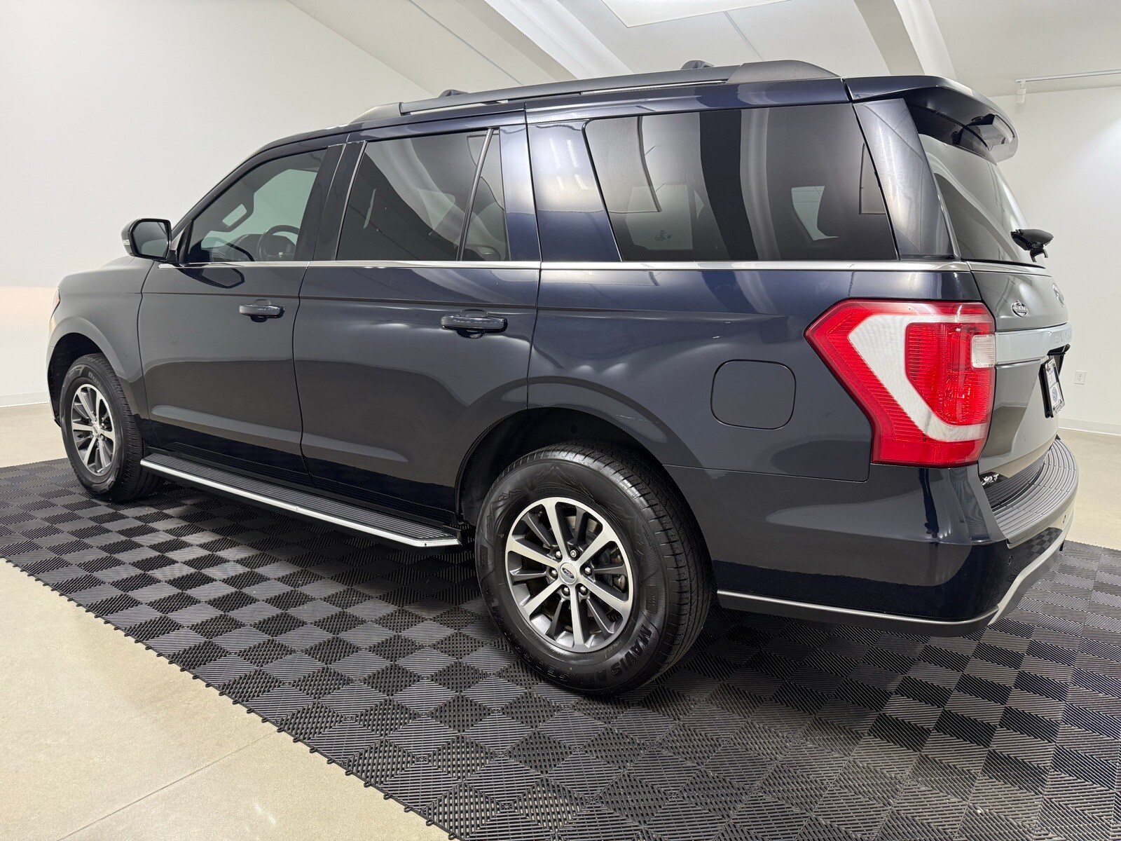 2021 Ford Expedition XLT photo 4