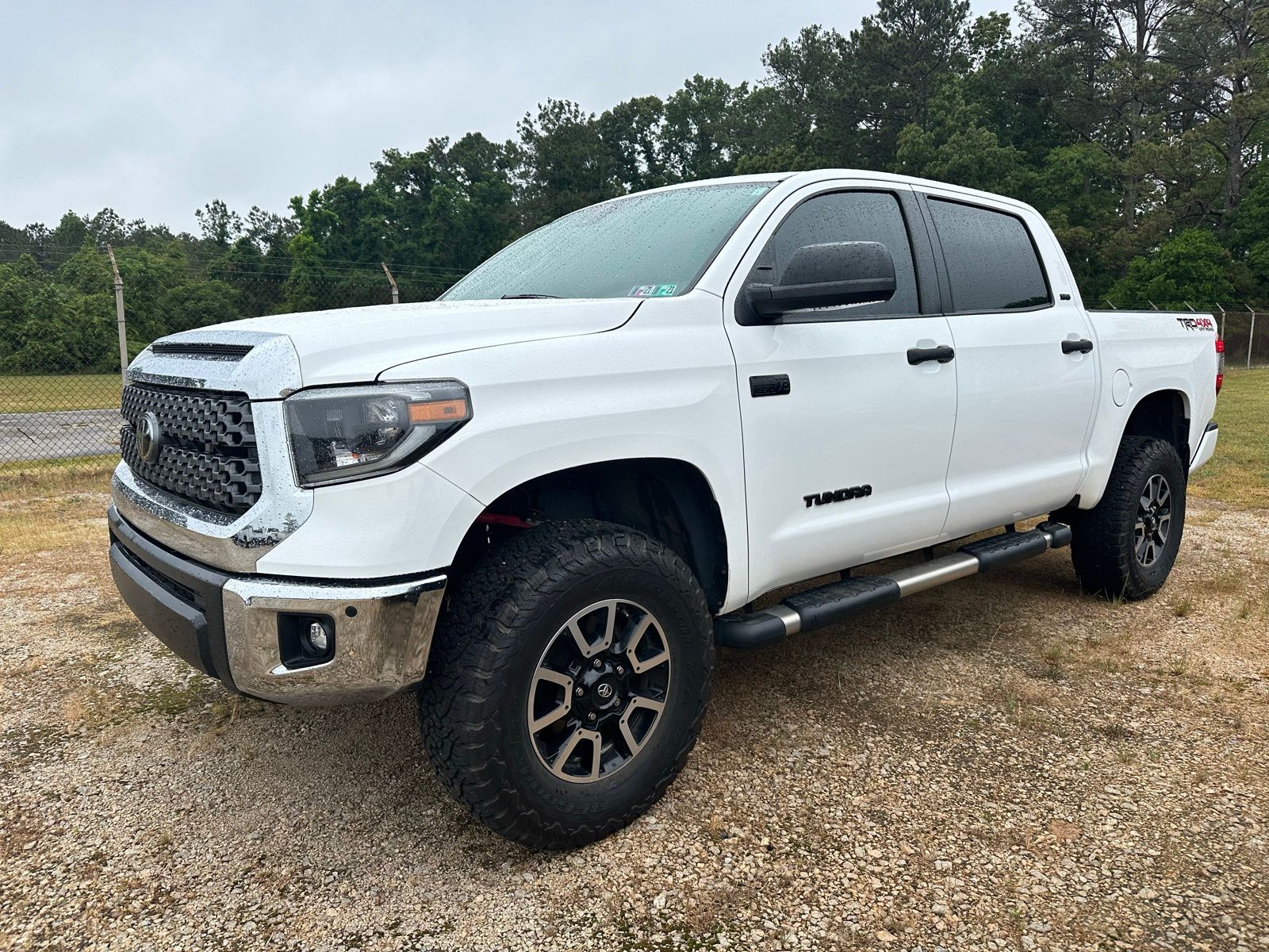 2020 Toyota Tundra SR5 5.7L 4WD Crew Max Short Bed's photo