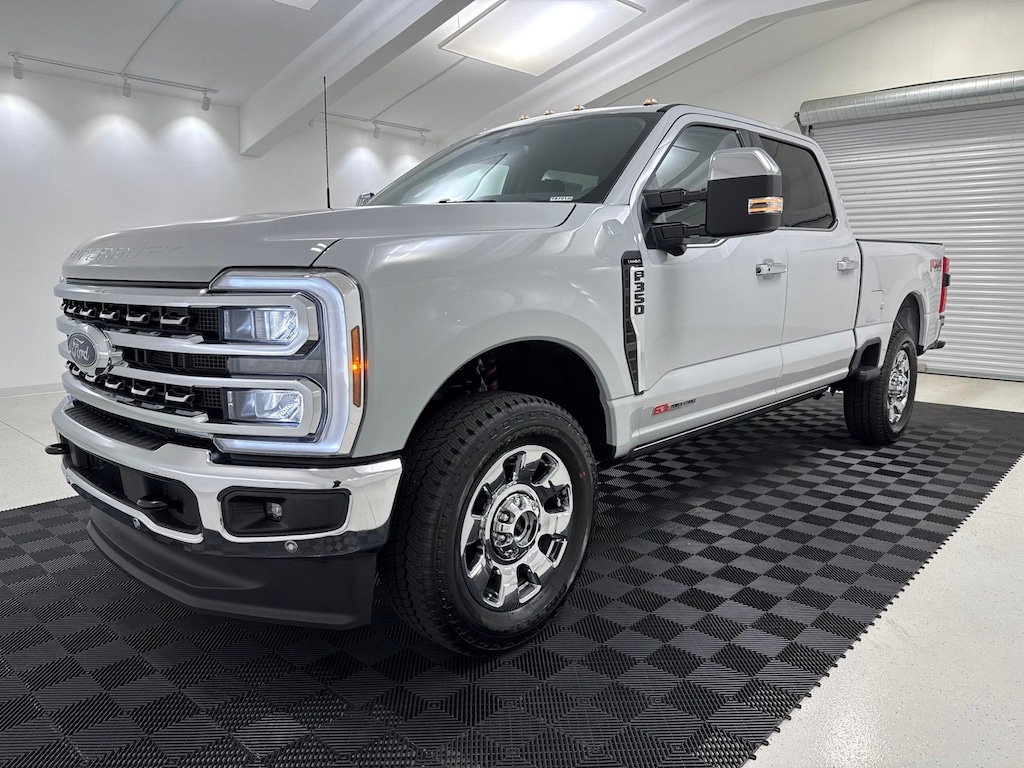 New 2026 Ford F-350SD Lariat Truck