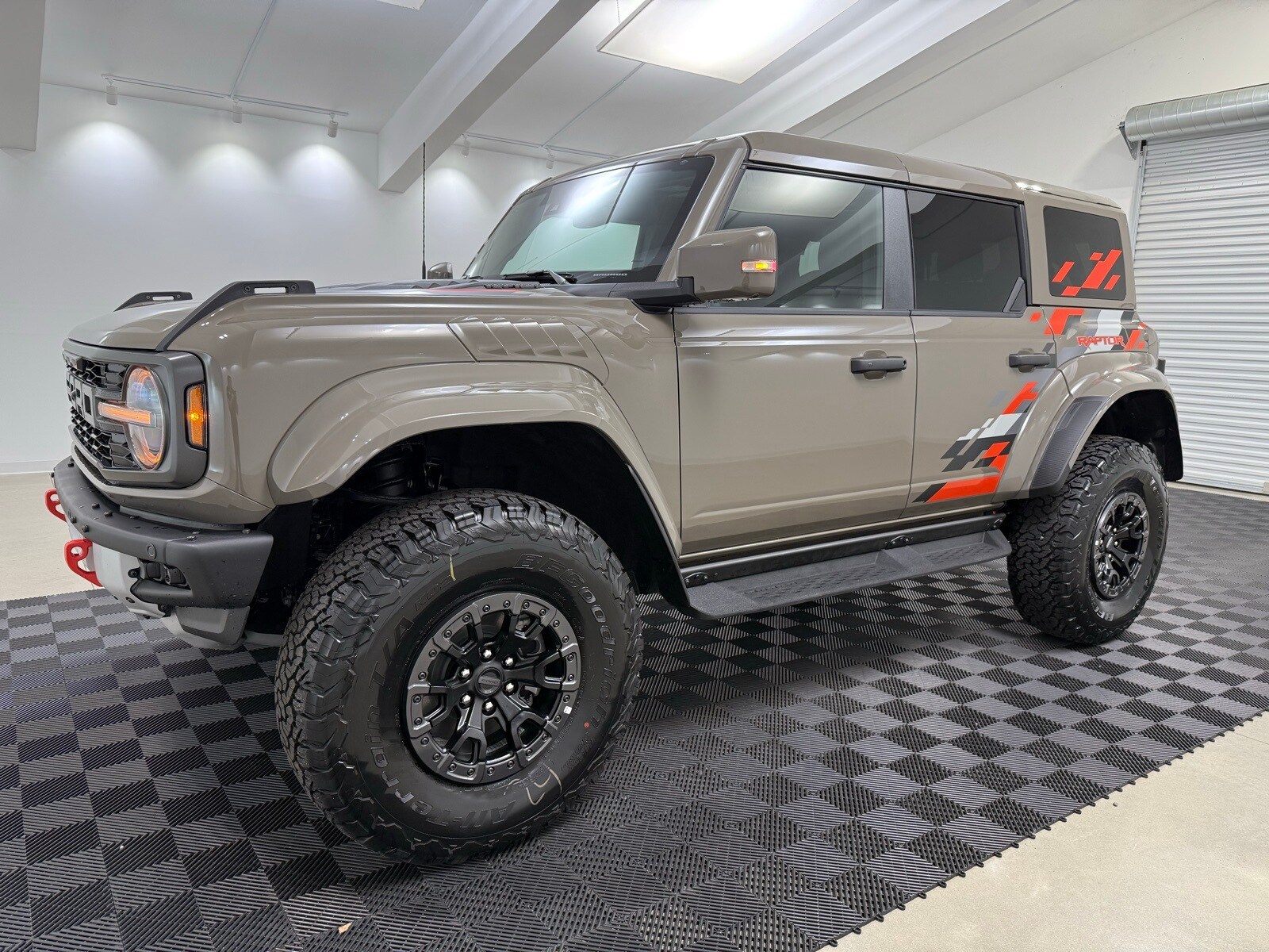 2025 Ford Bronco Raptor photo 3