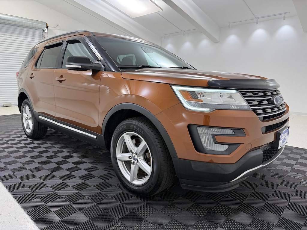 Used 2017 Ford Explorer XLT SUV